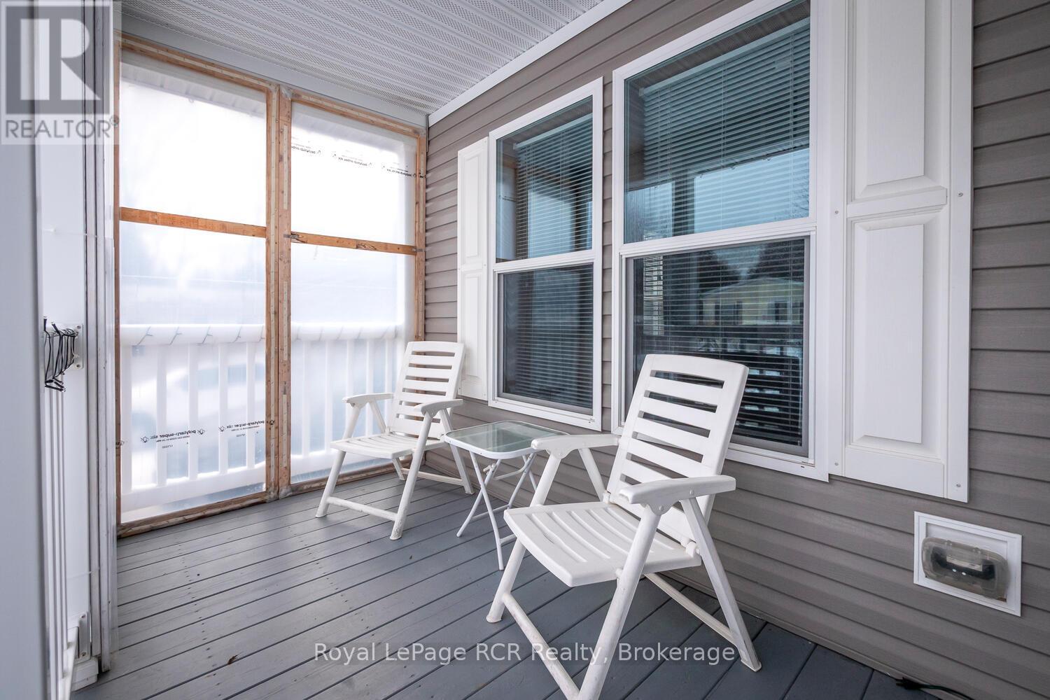 37 Sussex Square, Georgian Bluffs, Ontario  N4K 5N5 - Photo 4 - X12902324