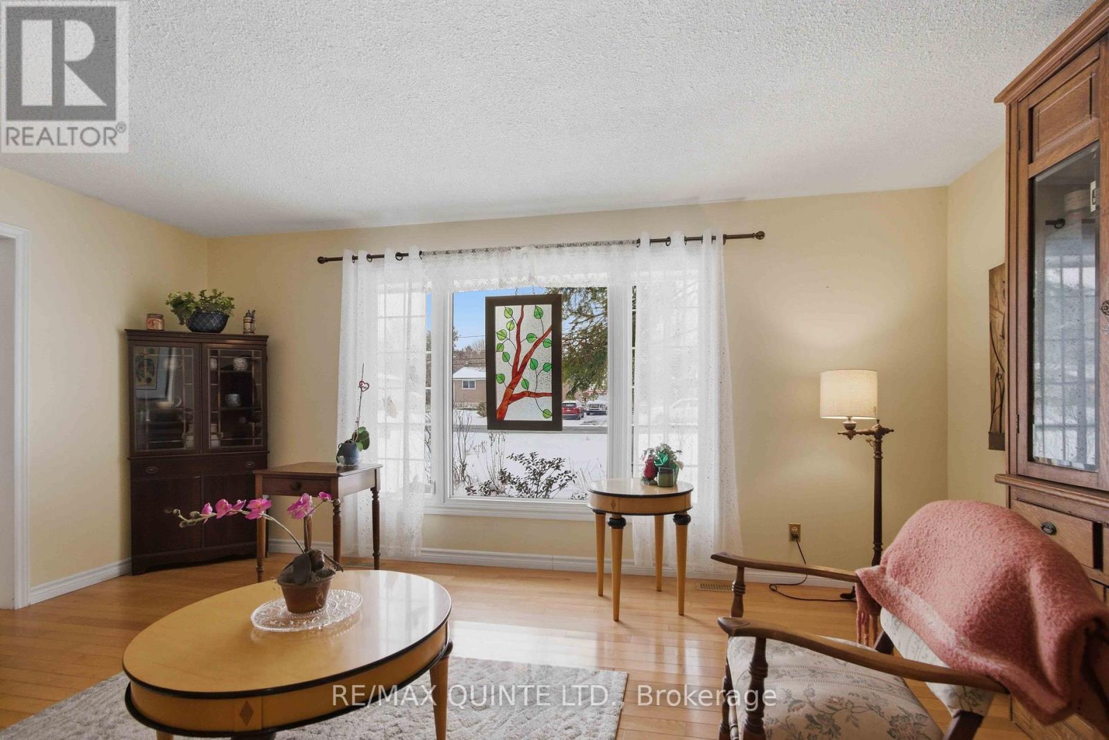 527 Montrose Road, Quinte West, Ontario  K8R 1B2 - Photo 13 - X12902326