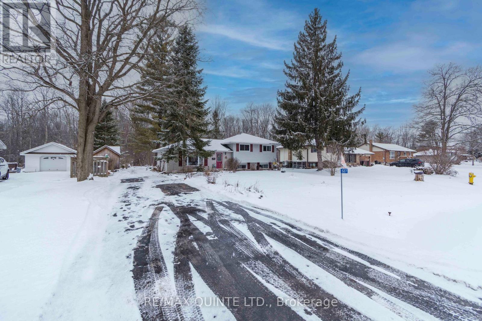 527 Montrose Road, Quinte West, Ontario  K8R 1B2 - Photo 4 - X12902326