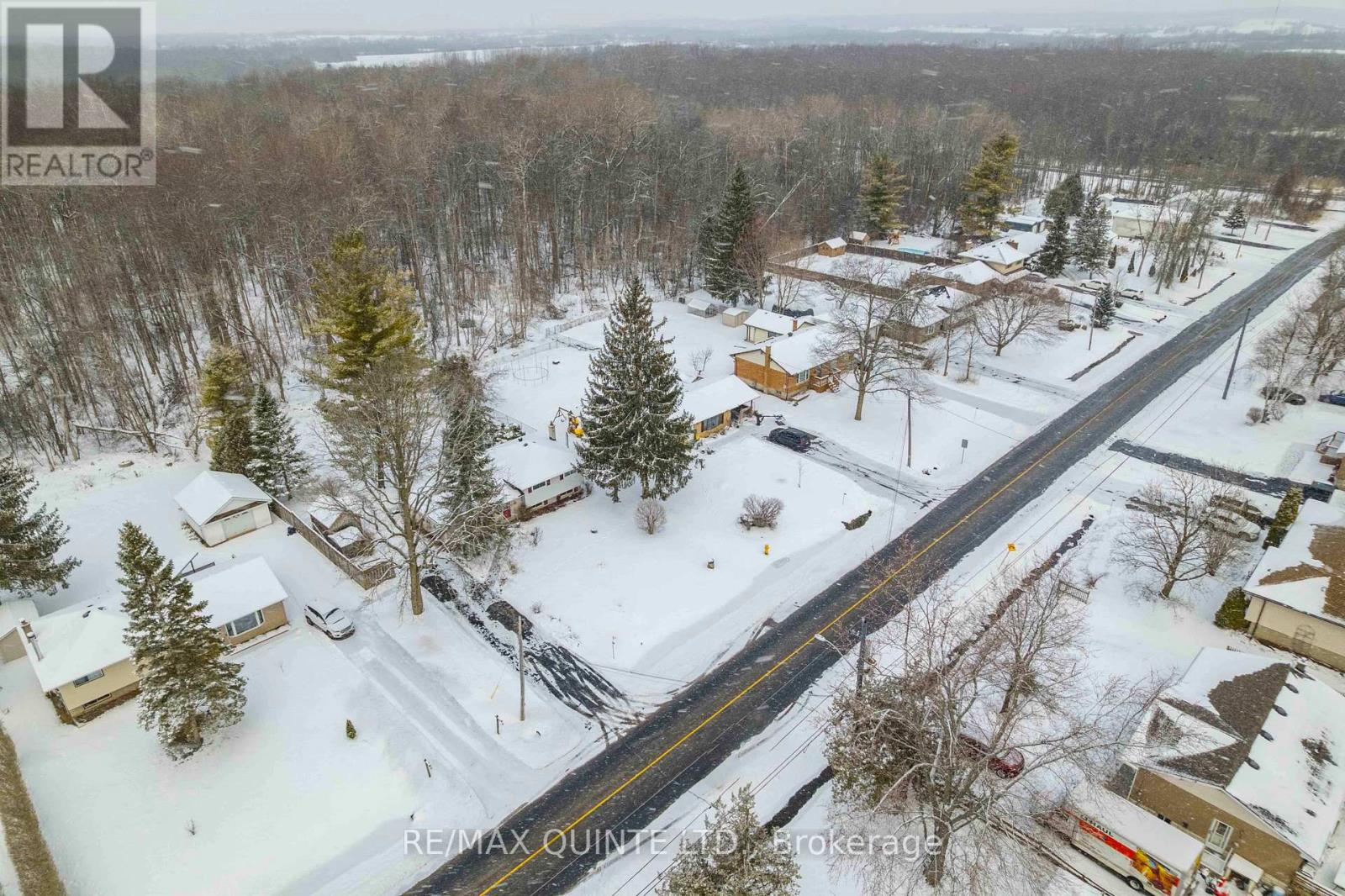 527 Montrose Road, Quinte West, Ontario  K8R 1B2 - Photo 6 - X12902326