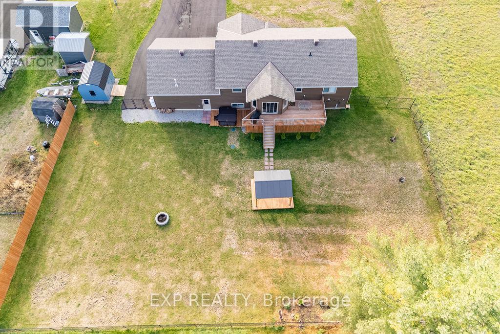 20 Riverdale Street, Whitewater Region, Ontario  K0J 2L0 - Photo 15 - X12902334