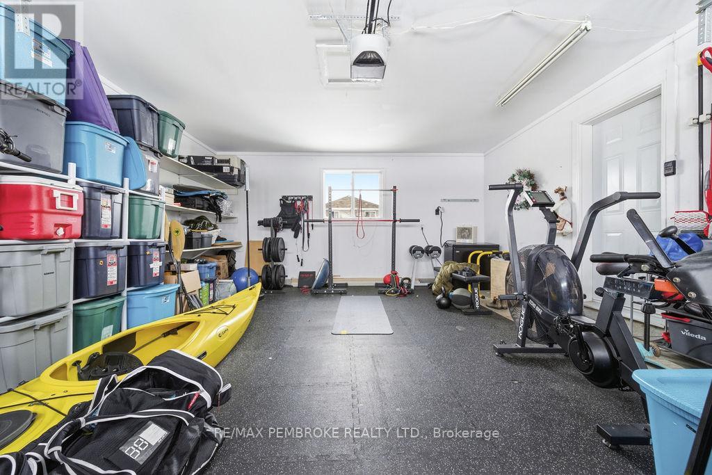 17 Greenvale Crescent, Petawawa, Ontario  K8H 3S2 - Photo 30 - X12902336