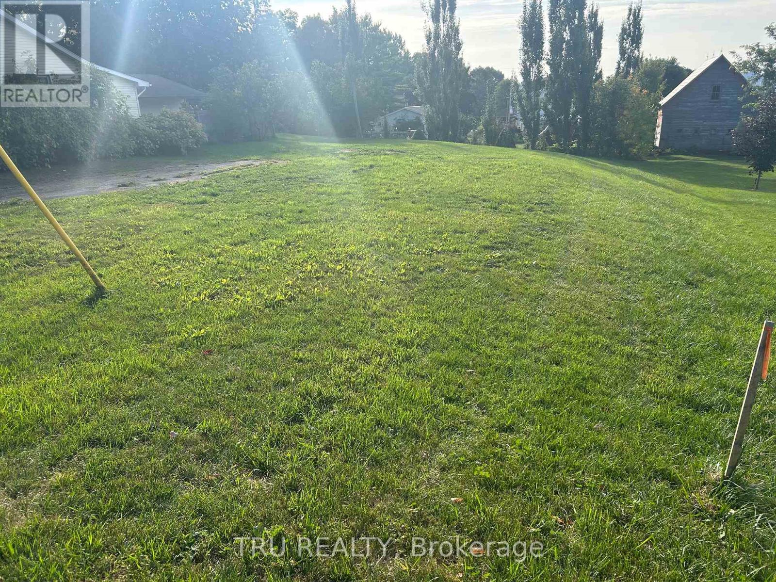 9 WELLINGTON STREET W, Athens, Ontario