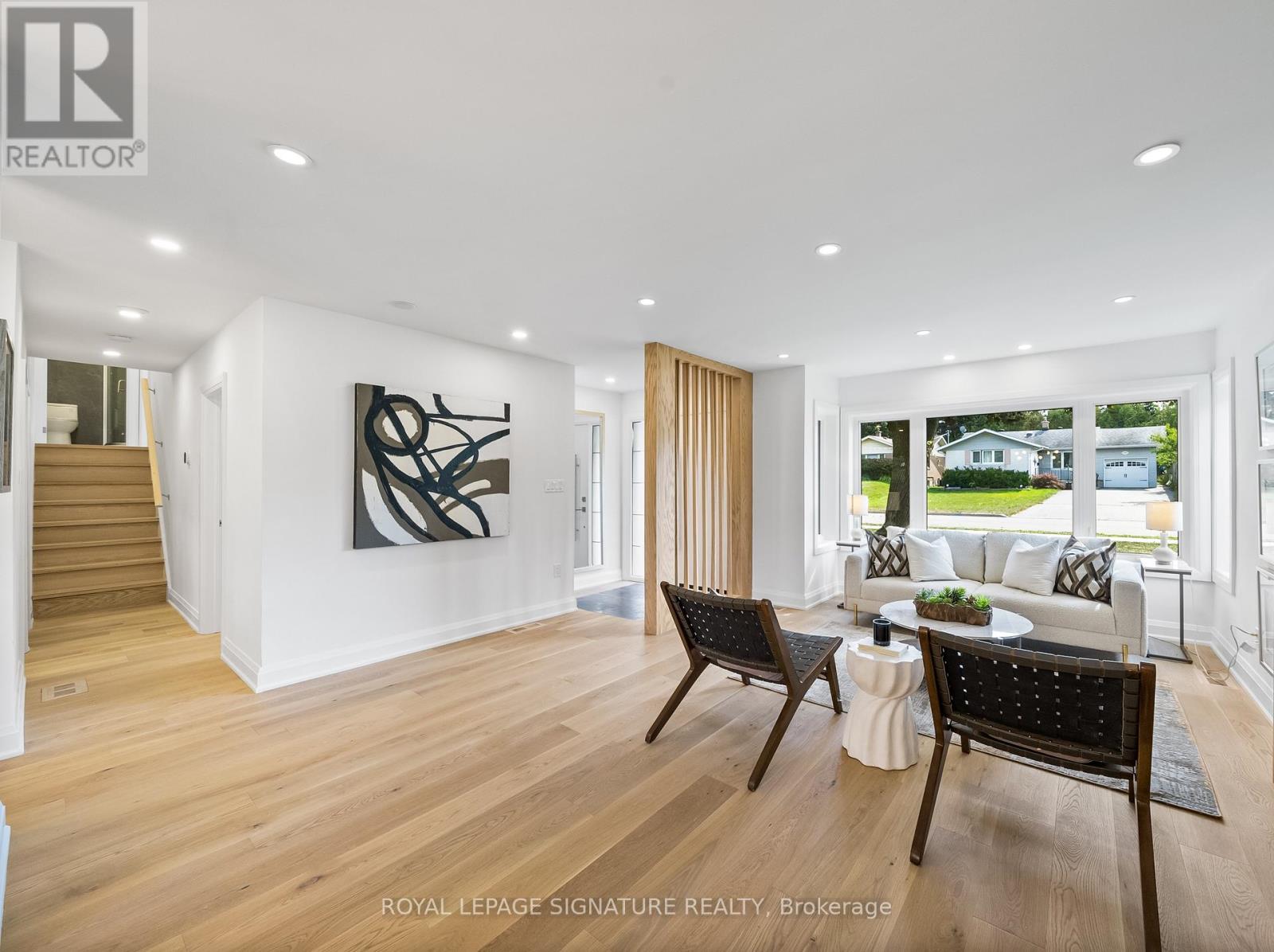 Main - 247 Kathryn Crescent, Newmarket (Central Newmarket), Ontario  L3Y 1L9 - Photo 1 - N12902308