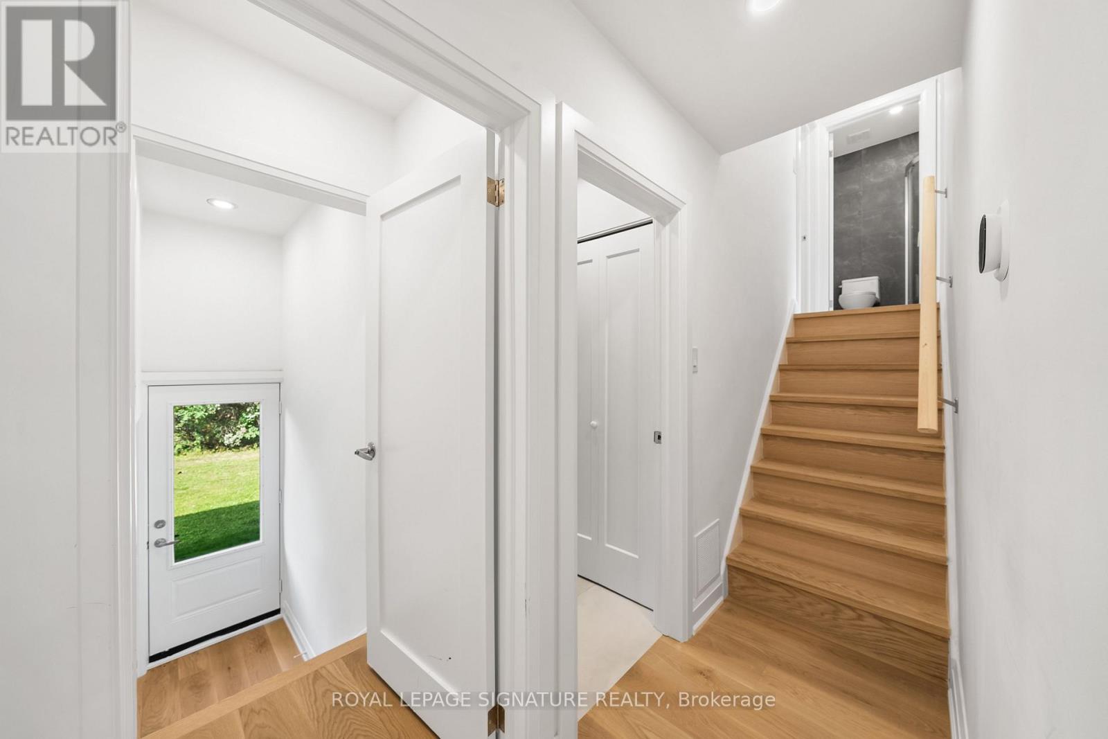 Main - 247 Kathryn Crescent, Newmarket (Central Newmarket), Ontario  L3Y 1L9 - Photo 18 - N12902308