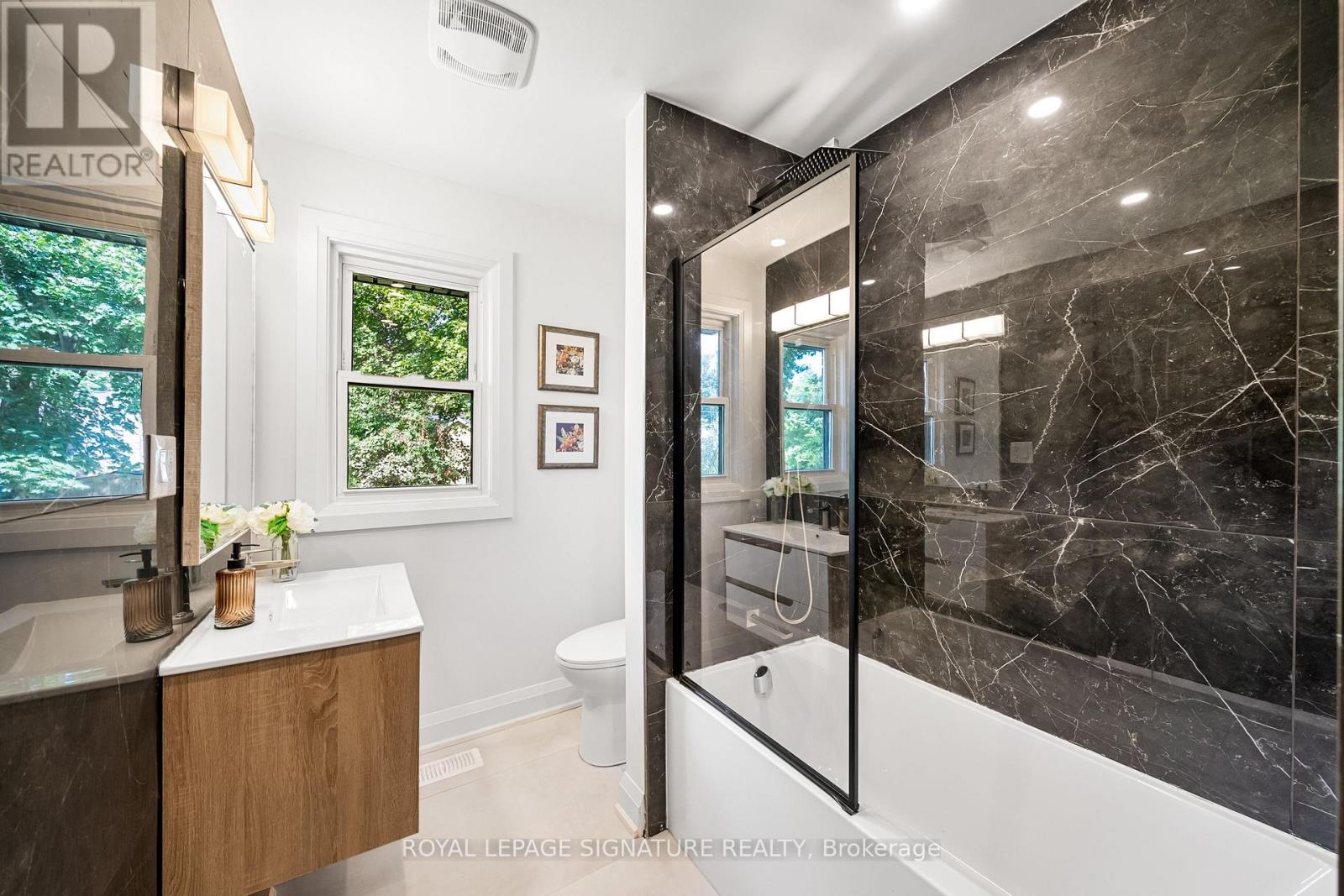 Main - 247 Kathryn Crescent, Newmarket (Central Newmarket), Ontario  L3Y 1L9 - Photo 19 - N12902308