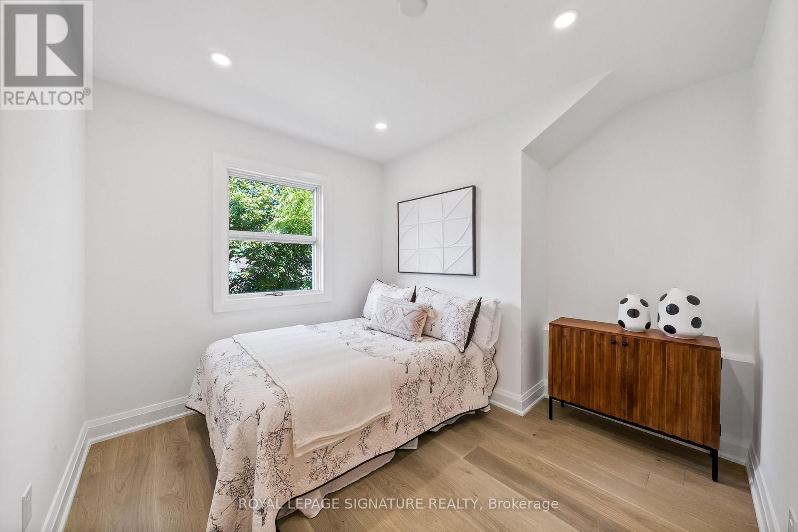 Main - 247 Kathryn Crescent, Newmarket (Central Newmarket), Ontario  L3Y 1L9 - Photo 22 - N12902308