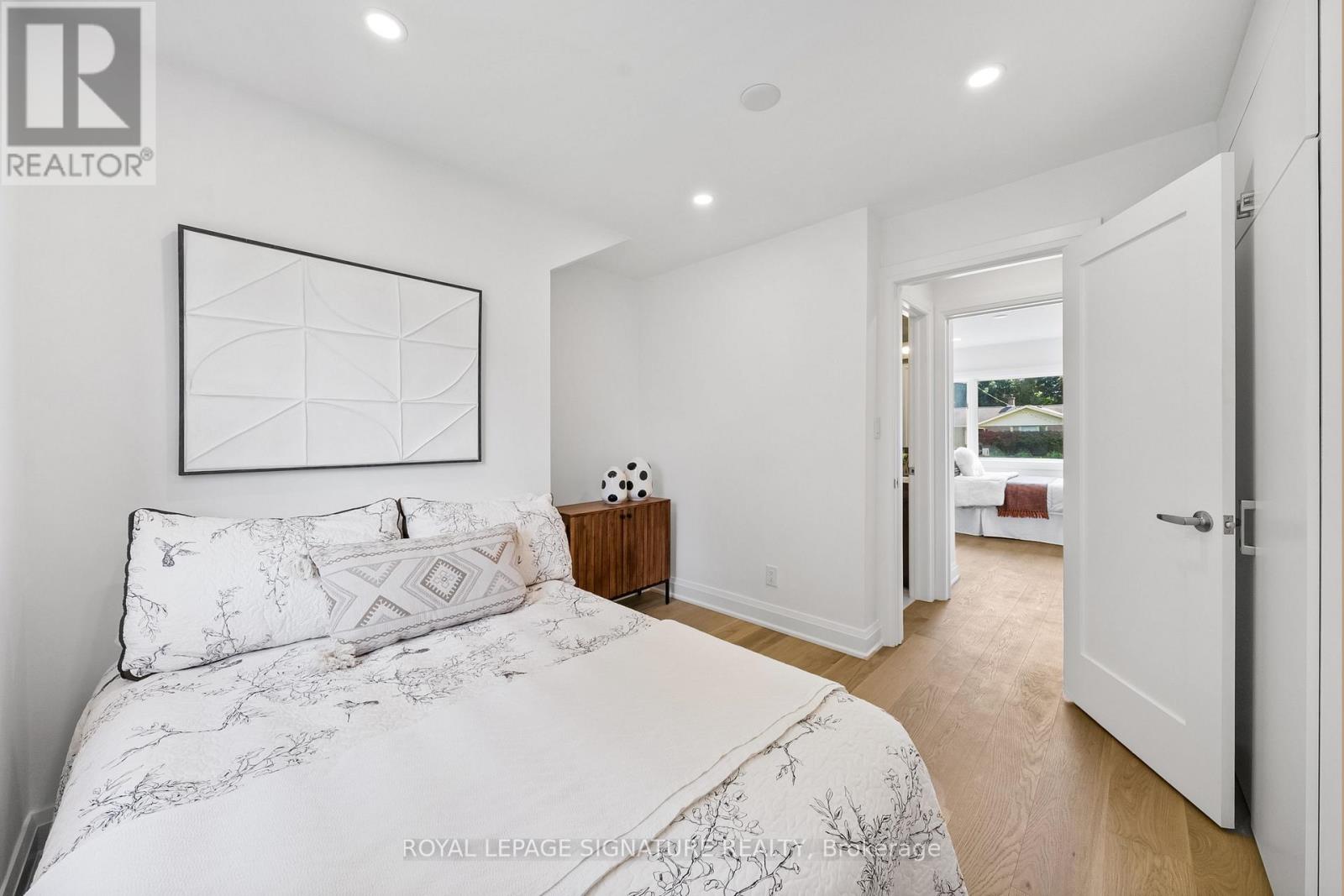 Main - 247 Kathryn Crescent, Newmarket (Central Newmarket), Ontario  L3Y 1L9 - Photo 23 - N12902308