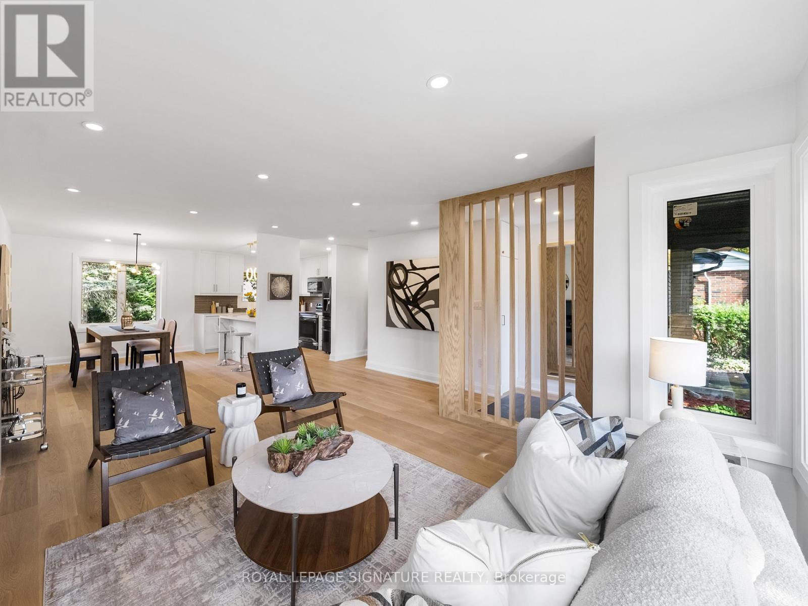 Main - 247 Kathryn Crescent, Newmarket (Central Newmarket), Ontario  L3Y 1L9 - Photo 6 - N12902308