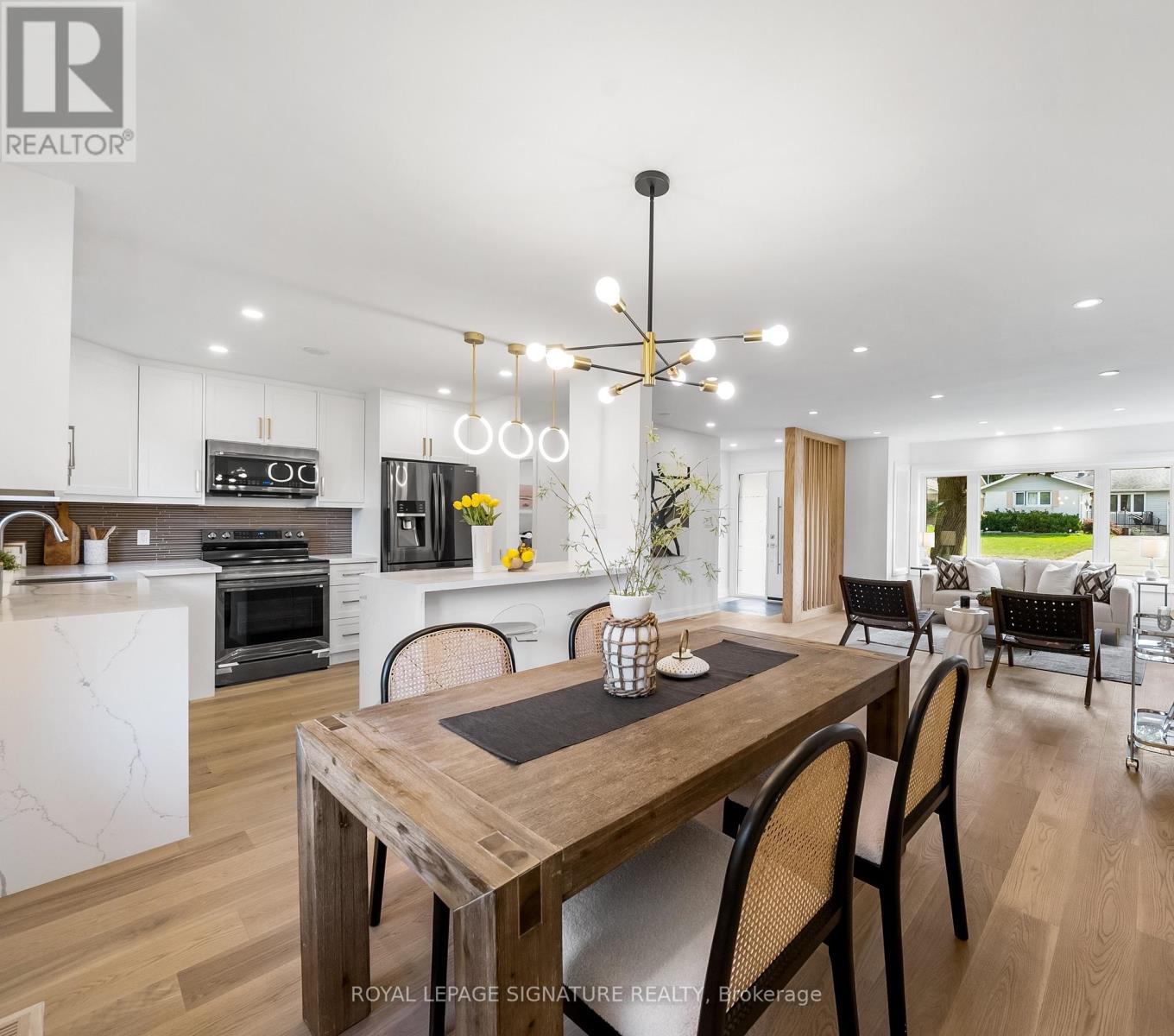 Main - 247 Kathryn Crescent, Newmarket (Central Newmarket), Ontario  L3Y 1L9 - Photo 7 - N12902308