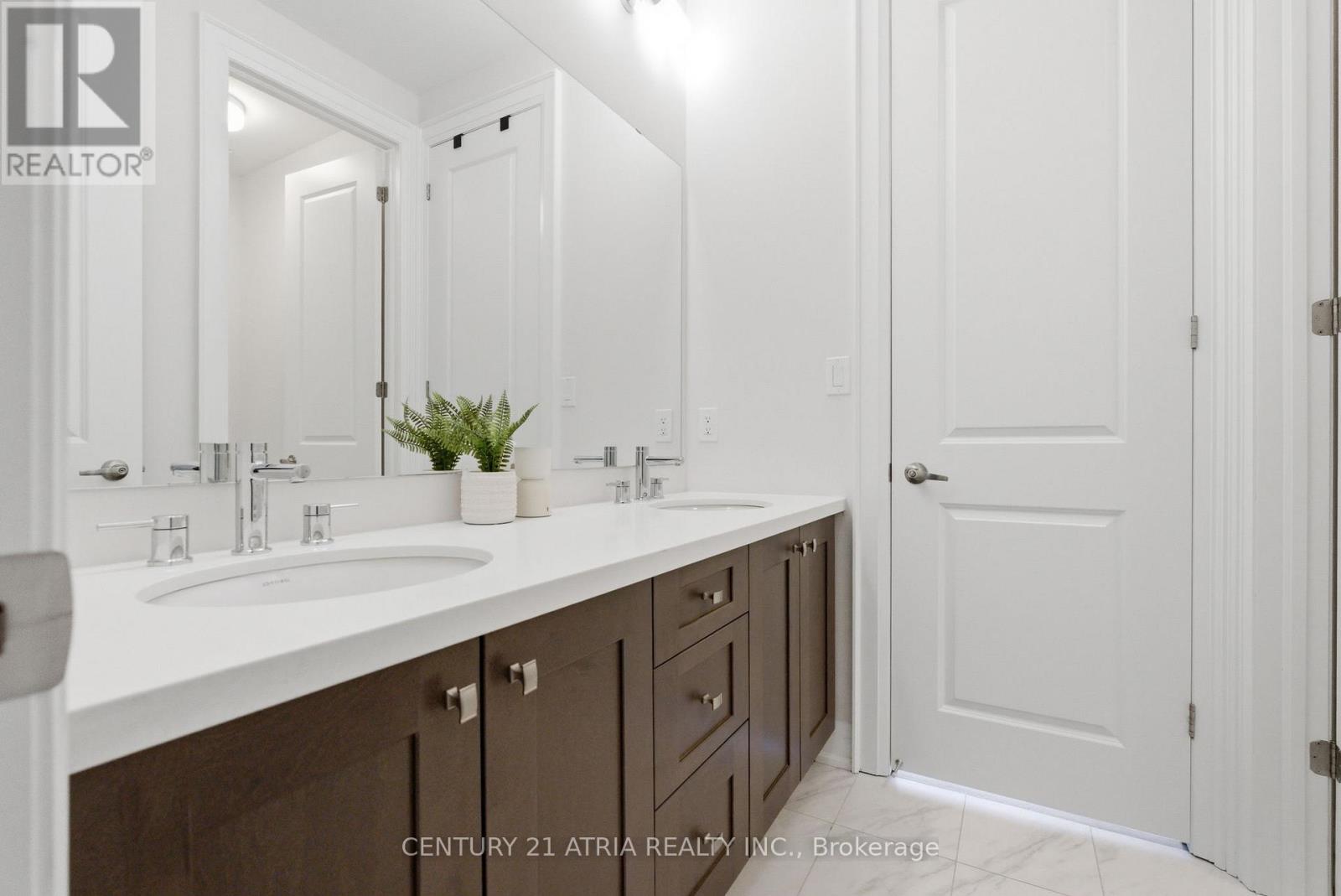 5160 16th Avenue, Markham (Berczy), Ontario  L6C 2H1 - Photo 27 - N12902322