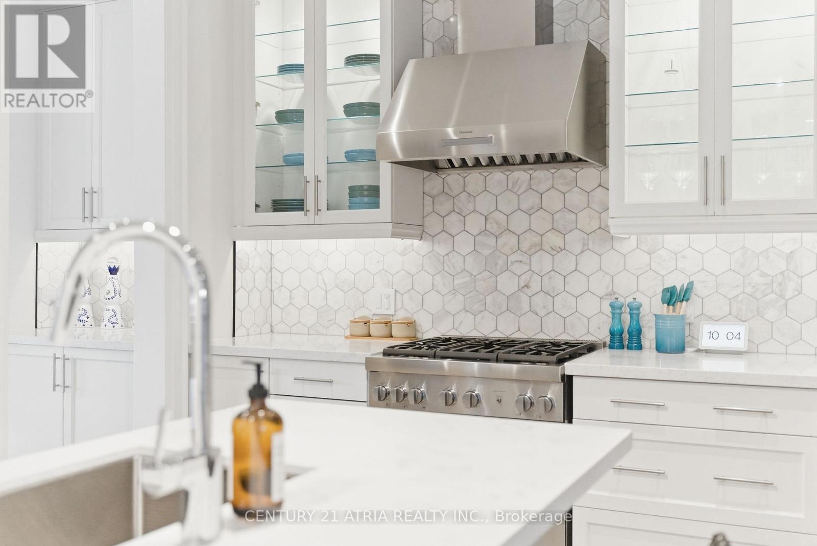 5160 16th Avenue, Markham (Berczy), Ontario  L6C 2H1 - Photo 9 - N12902322