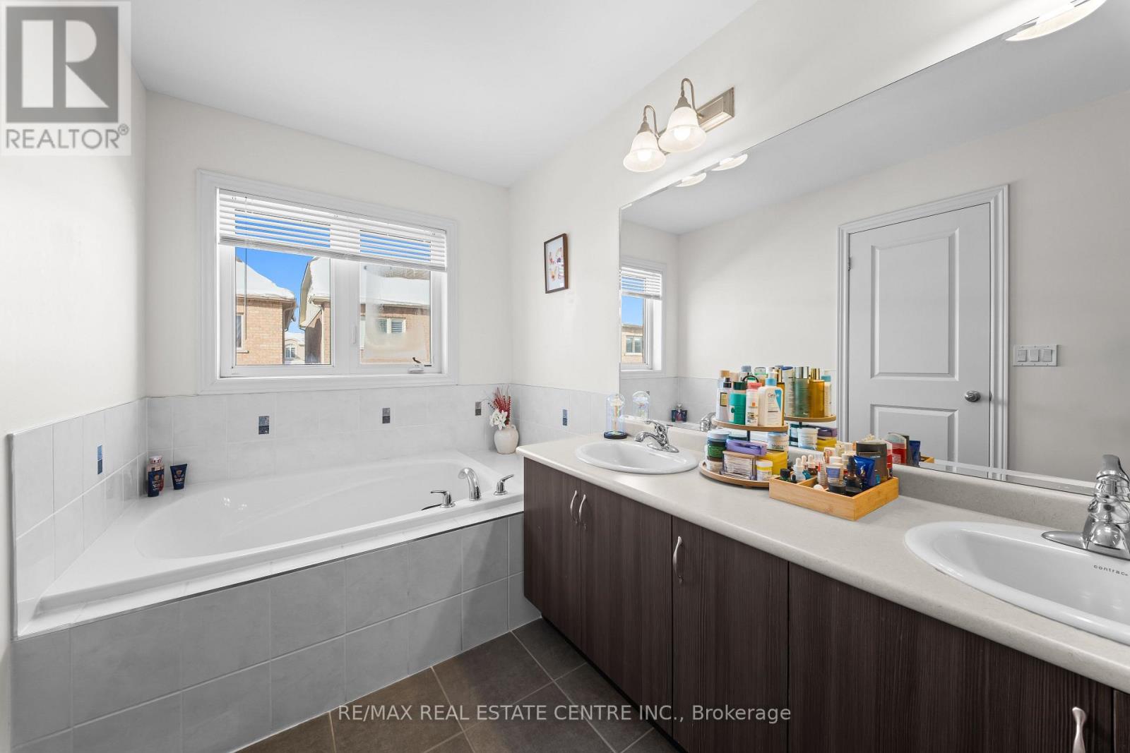 74 Ivor Crescent, Brampton, Ontario  L7A 4L7 - Photo 17 - W12902330