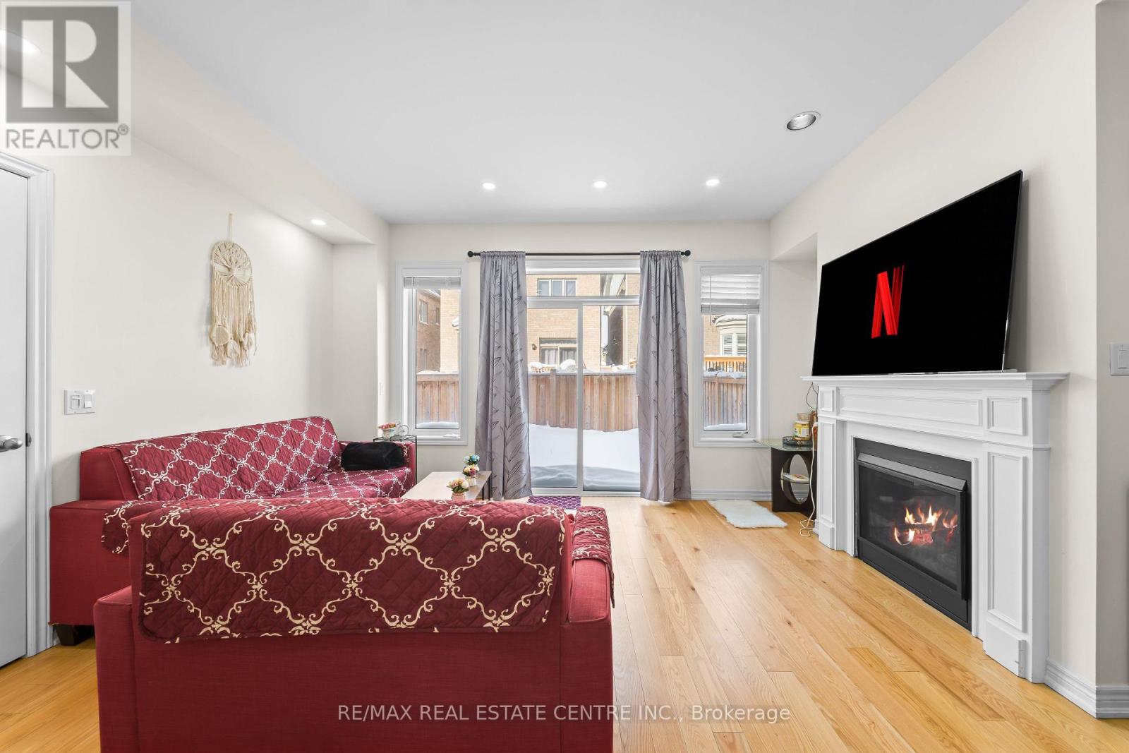 74 Ivor Crescent, Brampton, Ontario  L7A 4L7 - Photo 9 - W12902330