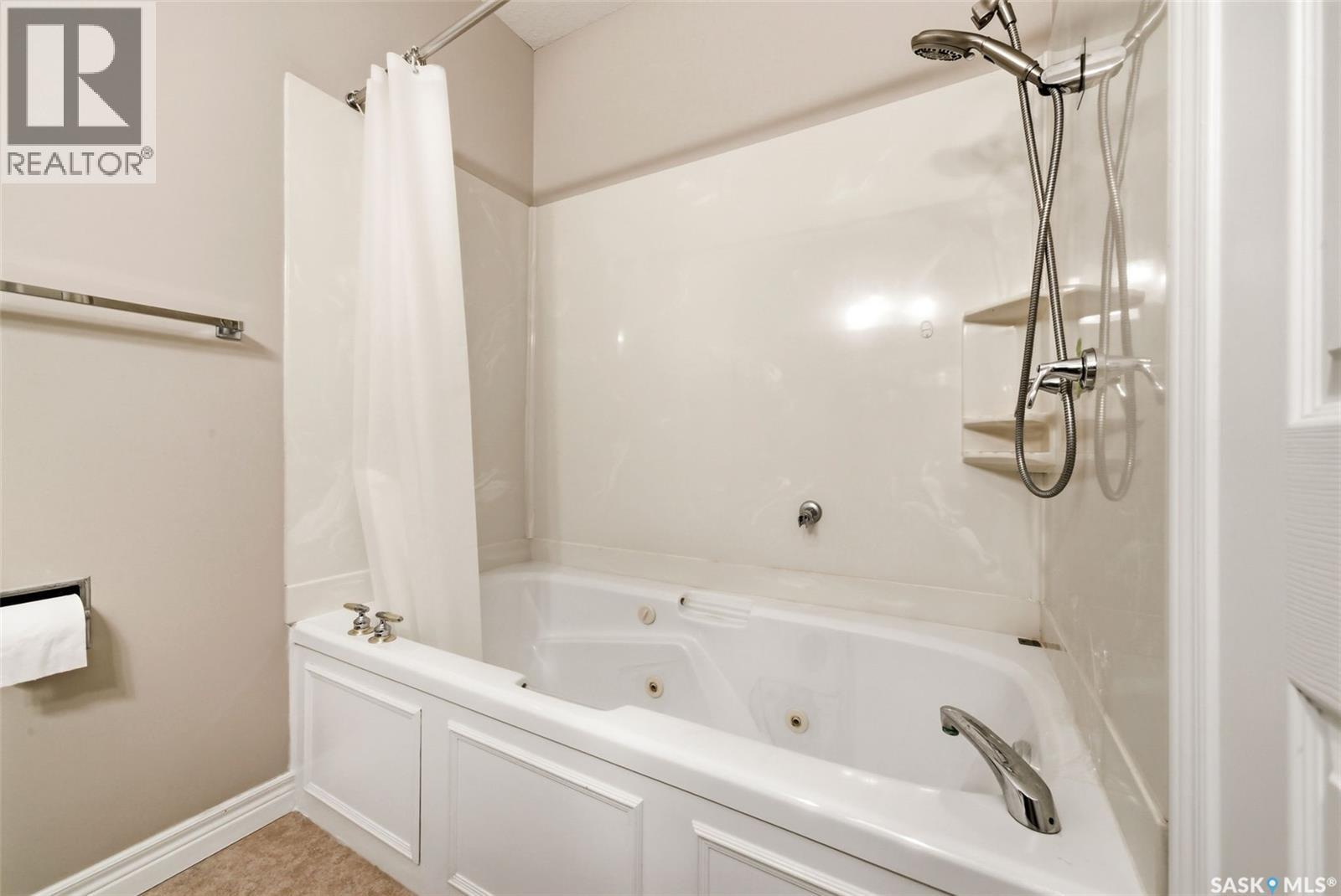 11192 Wascana Meadows, Regina, Saskatchewan  S4V 2W2 - Photo 24 - SK030918