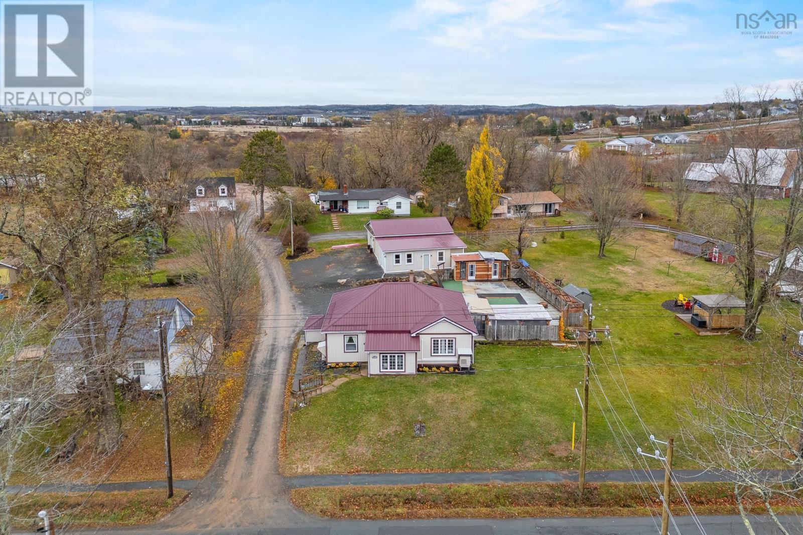 1589 King Street, Windsor, Nova Scotia  B0N 2T0 - Photo 2 - 202528124