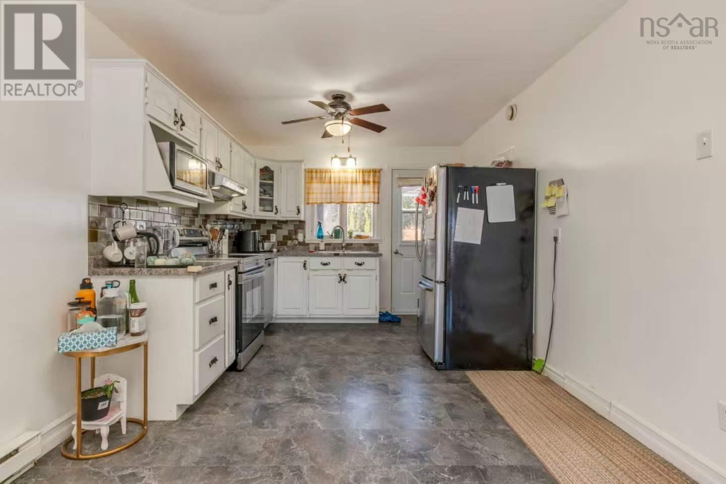 239 Charles Road, Timberlea, Nova Scotia  B3T 1N5 - Photo 18 - 202604988