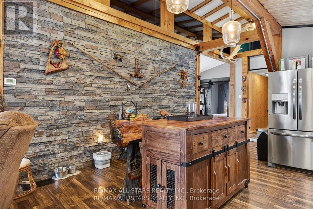 28 Pine Ridge Road, Kawartha Lakes, Ontario  K0M 2L0 - Photo 12 - X12902372