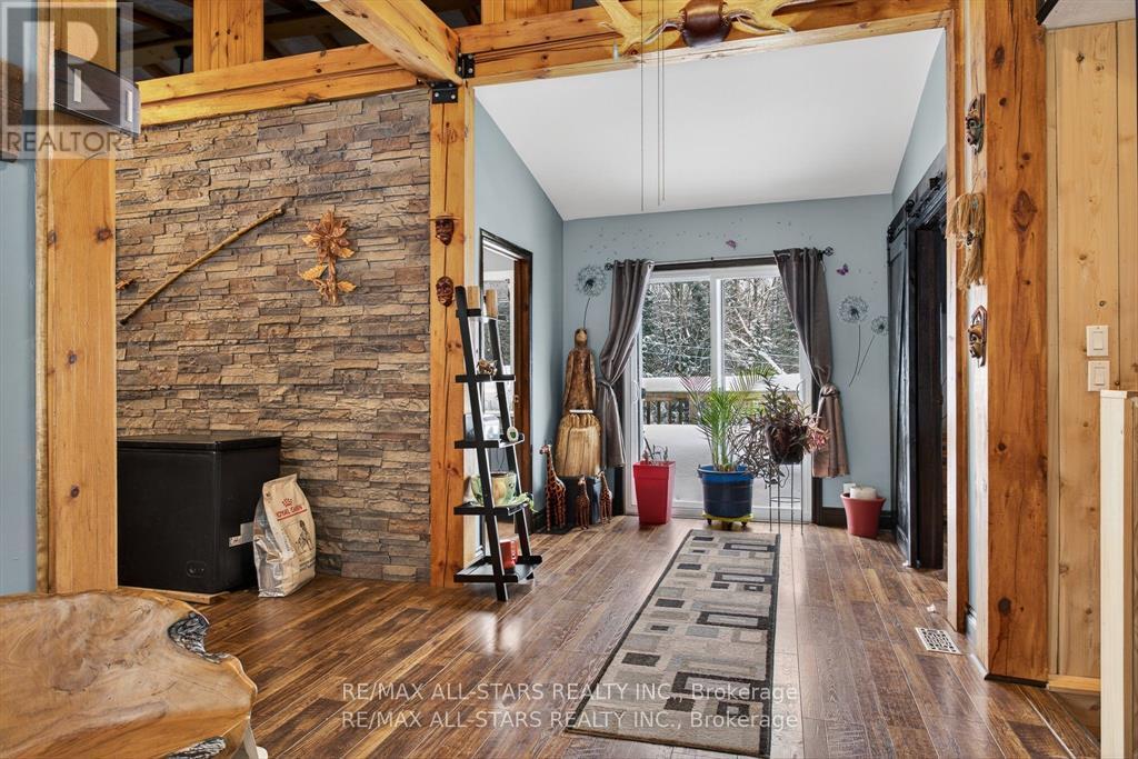 28 Pine Ridge Road, Kawartha Lakes, Ontario  K0M 2L0 - Photo 6 - X12902372