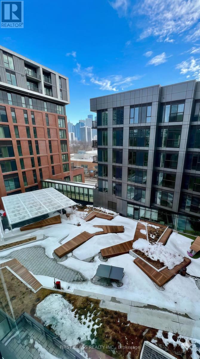 651 - 30 Dreamers Way, Toronto, Ontario  M5A 0Y7 - Photo 7 - C12902346