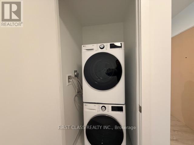 651 - 30 Dreamers Way, Toronto, Ontario  M5A 0Y7 - Photo 9 - C12902346