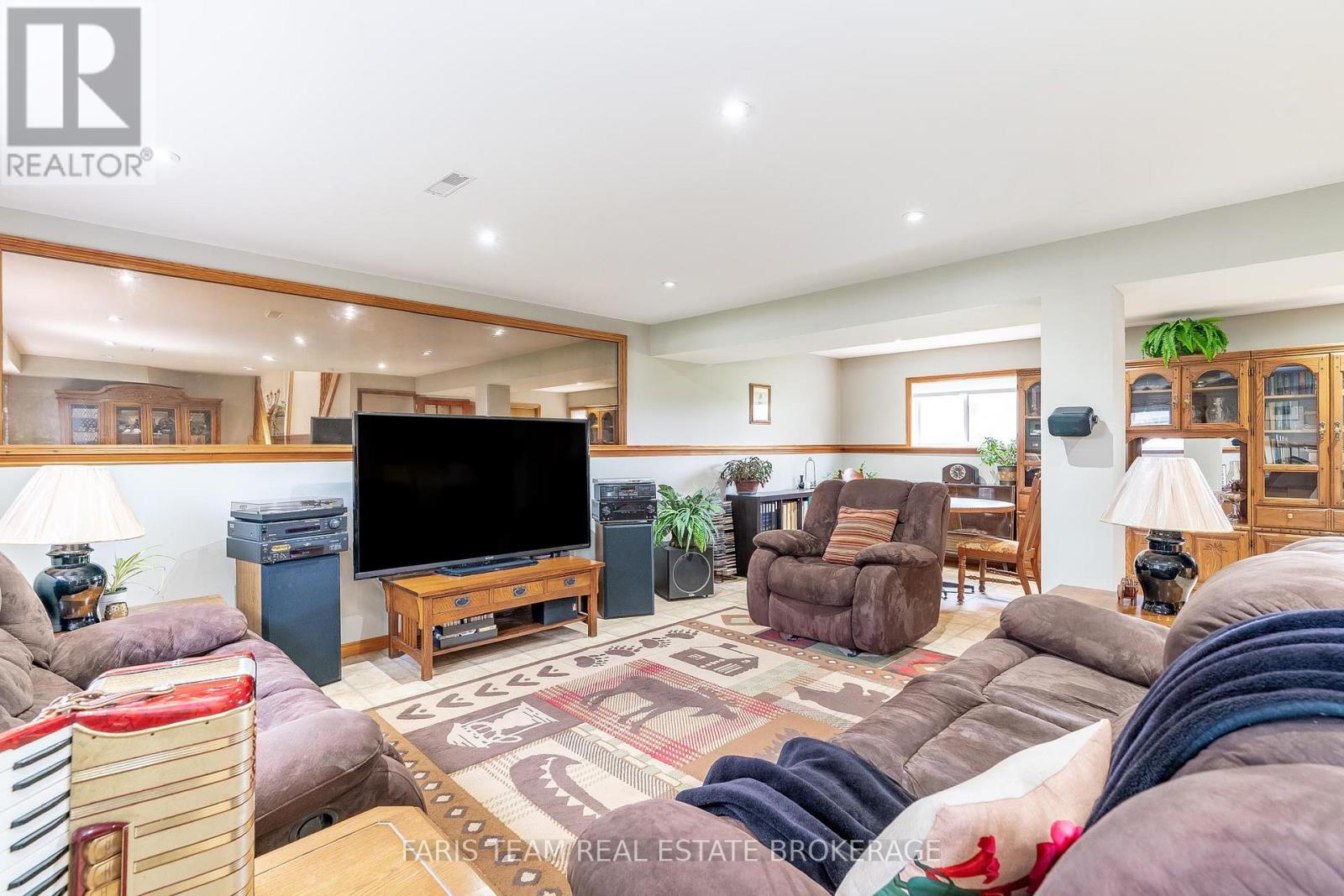 856 Church Drive, Innisfil, Ontario  L0L 1K0 - Photo 21 - N12902376