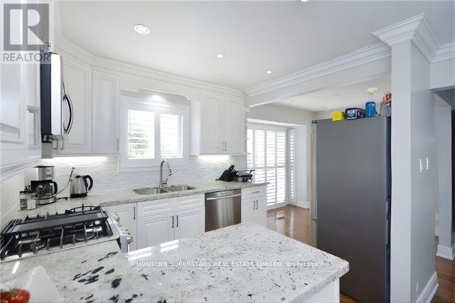 6 Farley Road, Brampton, Ontario  L6Y 2N9 - Photo 2 - W12902356