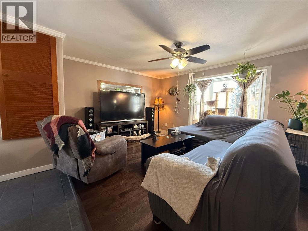 3304 54 Avenue, Lloydminster, Alberta  T9V 1H2 - Photo 5 - A2276986