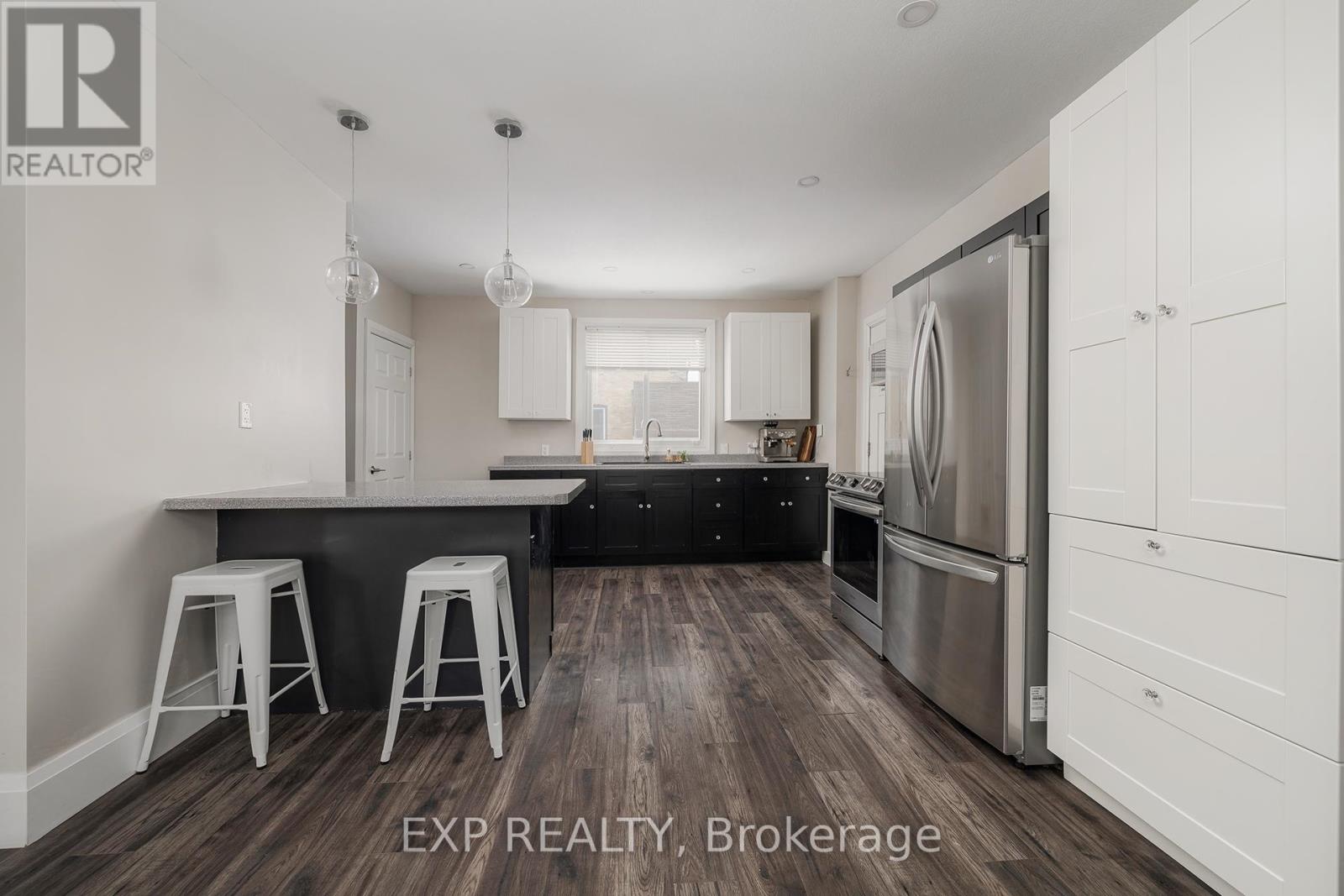 591 11th Avenue, Hanover, Ontario  N4N 2S5 - Photo 10 - X12902340