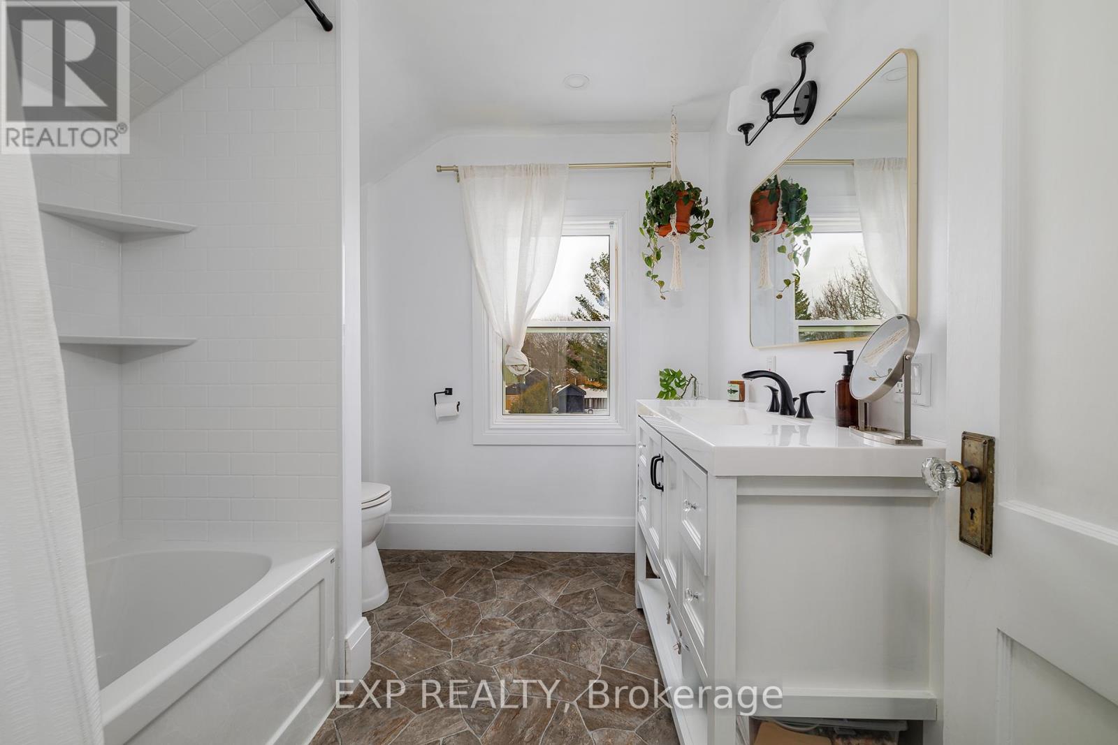 591 11th Avenue, Hanover, Ontario  N4N 2S5 - Photo 20 - X12902340