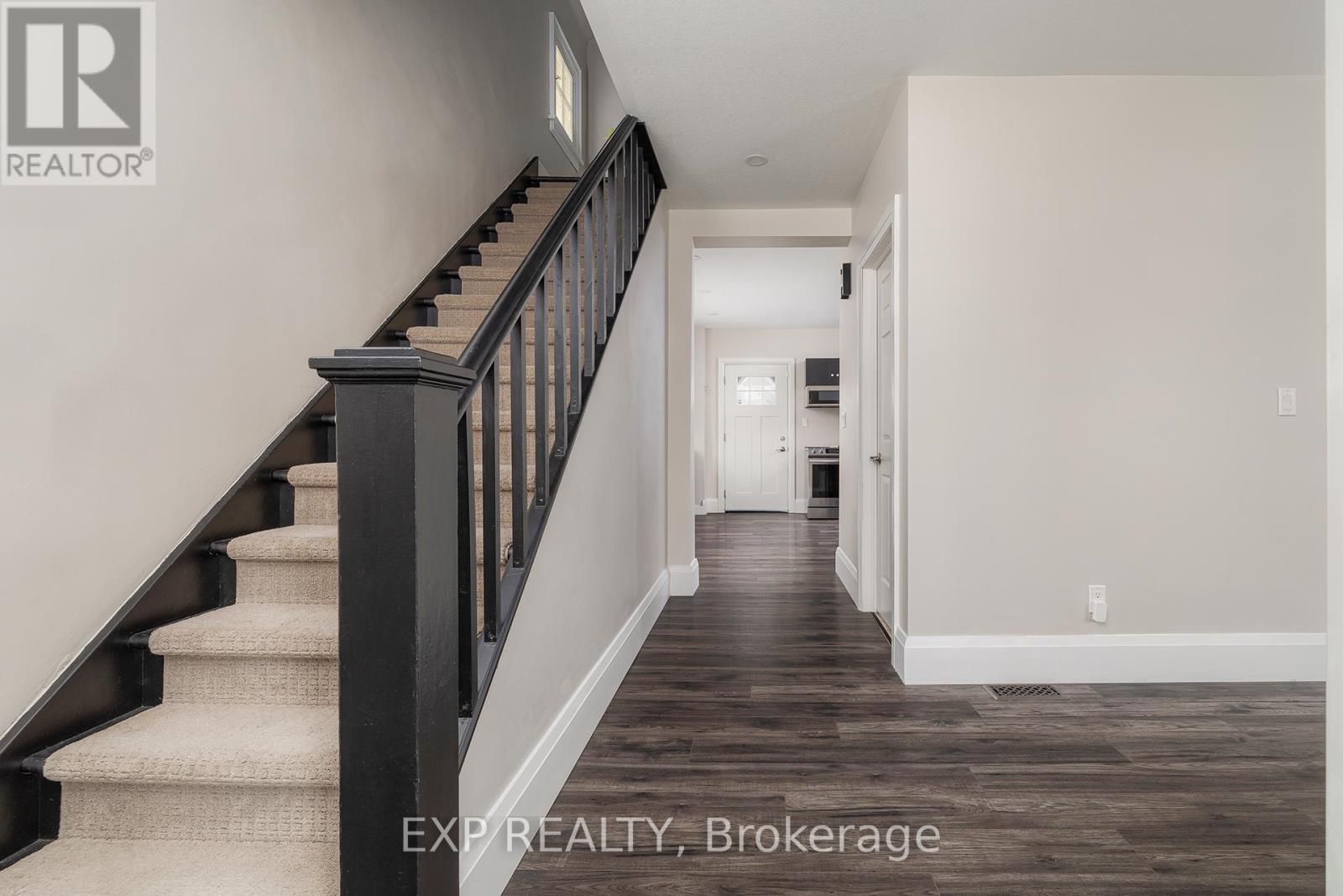 591 11th Avenue, Hanover, Ontario  N4N 2S5 - Photo 3 - X12902340