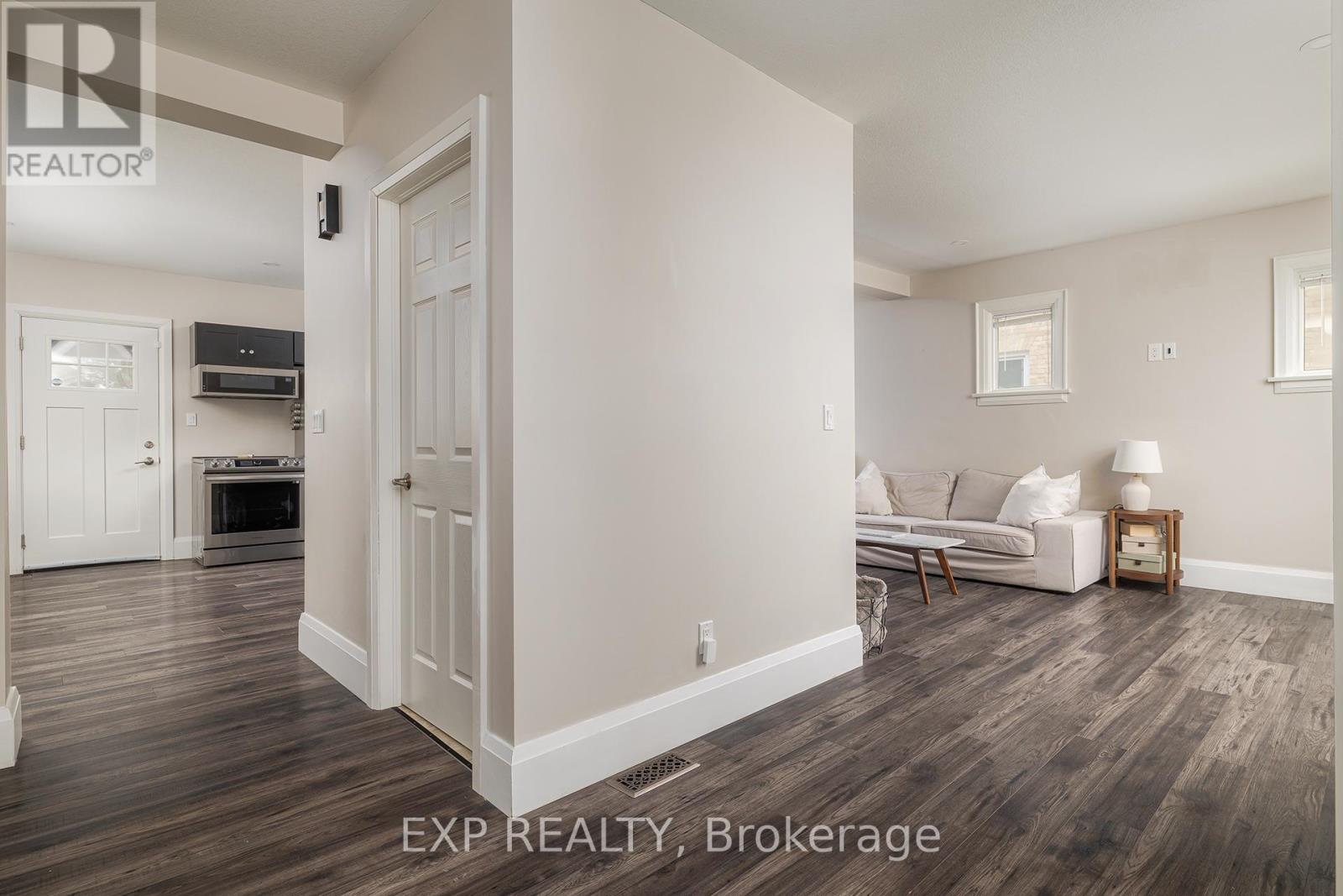 591 11th Avenue, Hanover, Ontario  N4N 2S5 - Photo 5 - X12902340