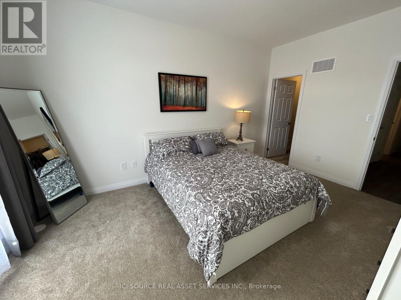 8 Kensington Road, Haldimand, Ontario  N3W 0J9 - Photo 17 - X12902364