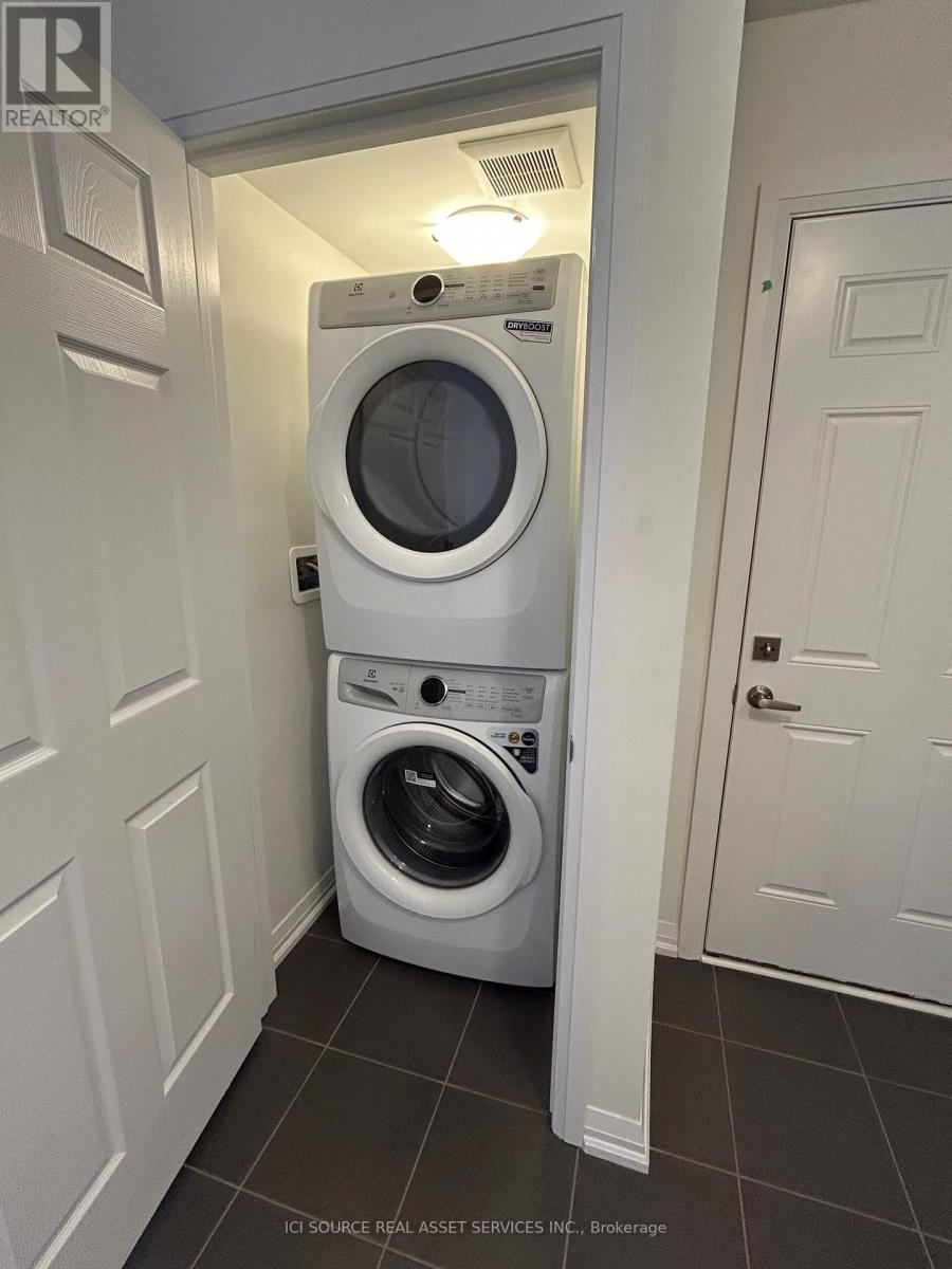 8 Kensington Road, Haldimand, Ontario  N3W 0J9 - Photo 6 - X12902364