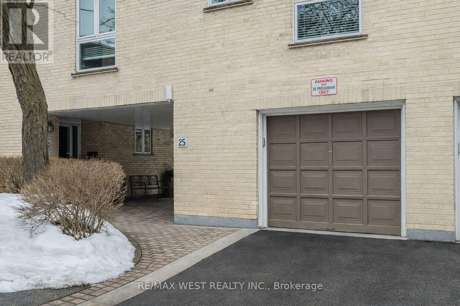 25 PROUDBANK MILLWAY, Toronto, Ontario