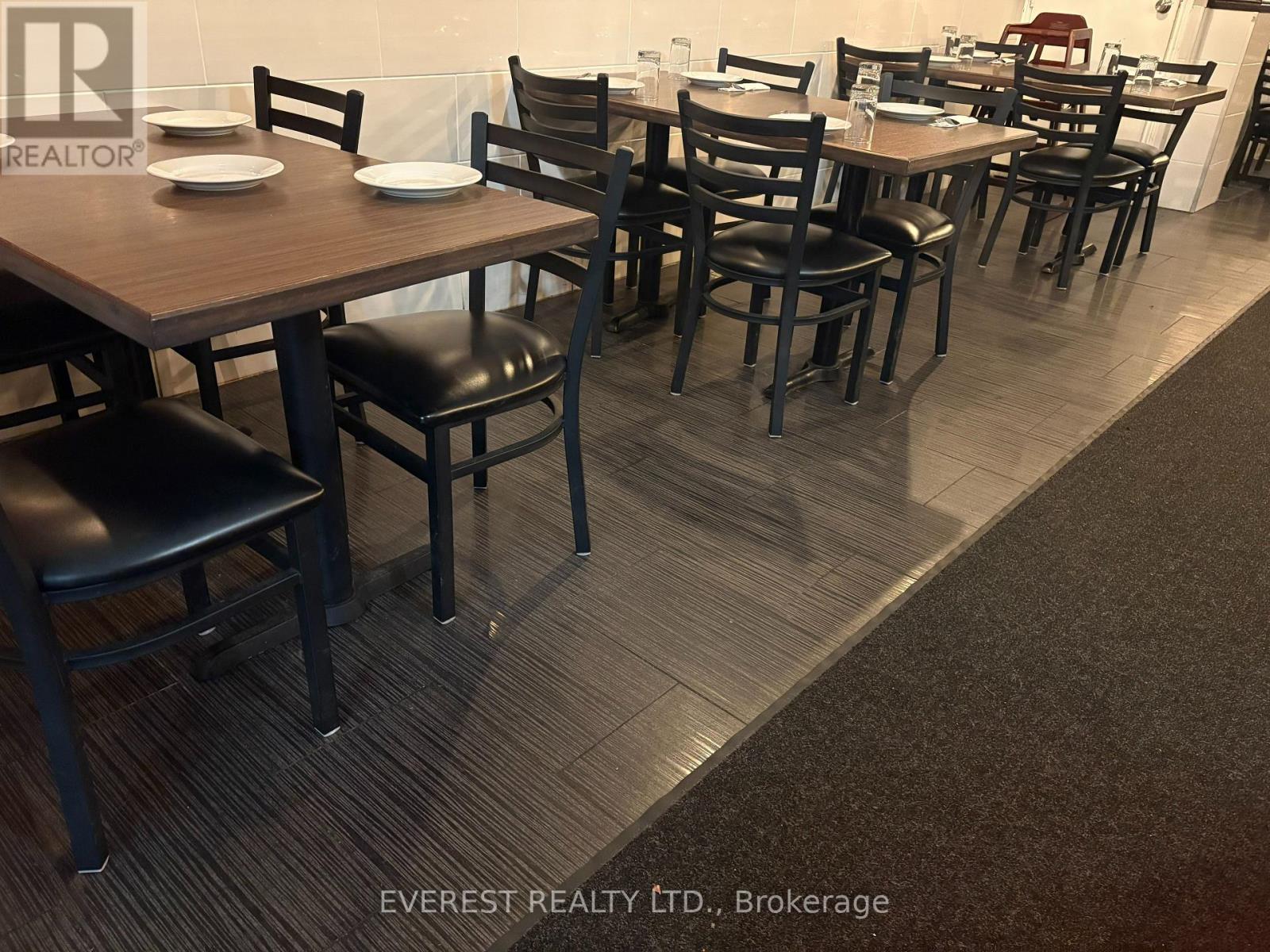 114 Brock Street S, Whitby, Ontario  L1N 4J8 - Photo 3 - E12785604