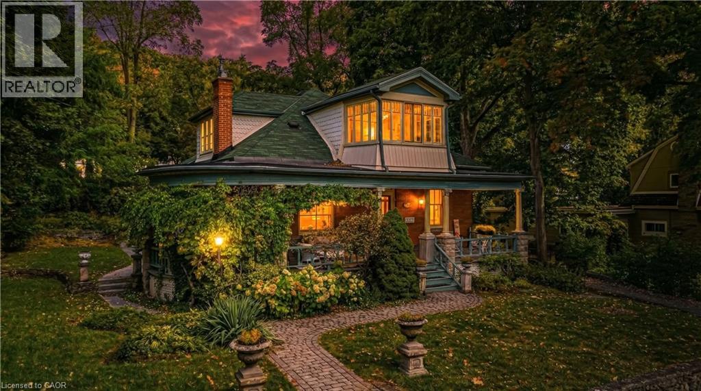 55 CAYLEY Street, Dundas, Ontario