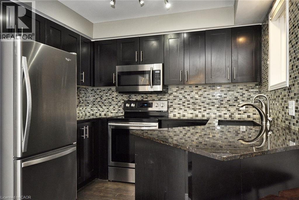 216 Pineland Court, Waterloo, Ontario  N2T 2S3 - Photo 12 - 40813308