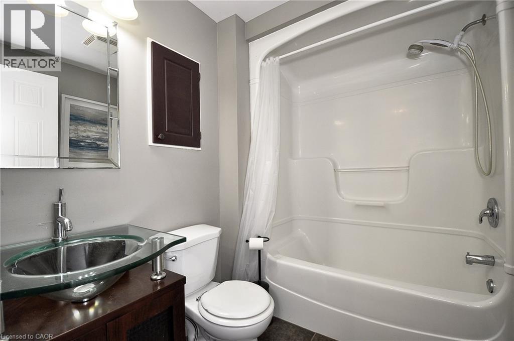 216 Pineland Court, Waterloo, Ontario  N2T 2S3 - Photo 16 - 40813308