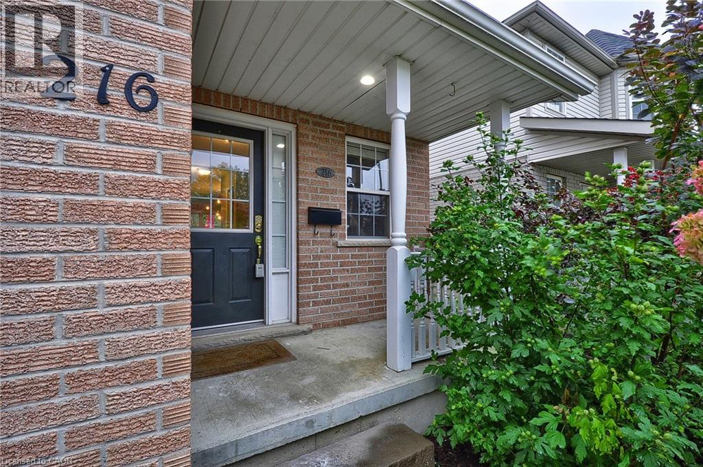 216 Pineland Court, Waterloo, Ontario  N2T 2S3 - Photo 2 - 40813308