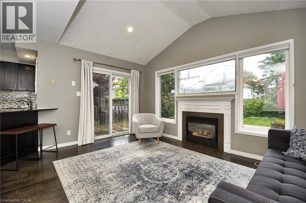 216 Pineland Court, Waterloo, Ontario  N2T 2S3 - Photo 6 - 40813308