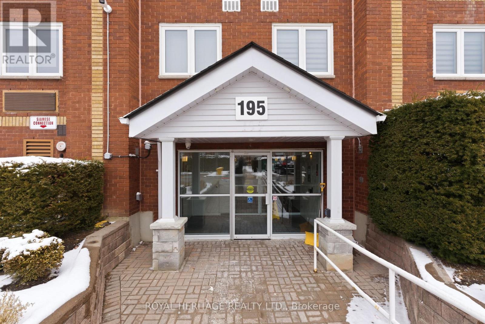 409 - 195 Lake Driveway W, Ajax, Ontario L1S 7H7 - Photo 2 - E12902378