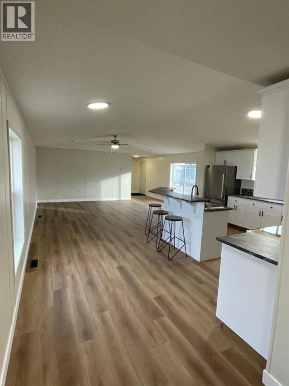 384-410 Conductor Blvd, Coaldale, Alberta  T1M 1P6 - Photo 10 - A2293350