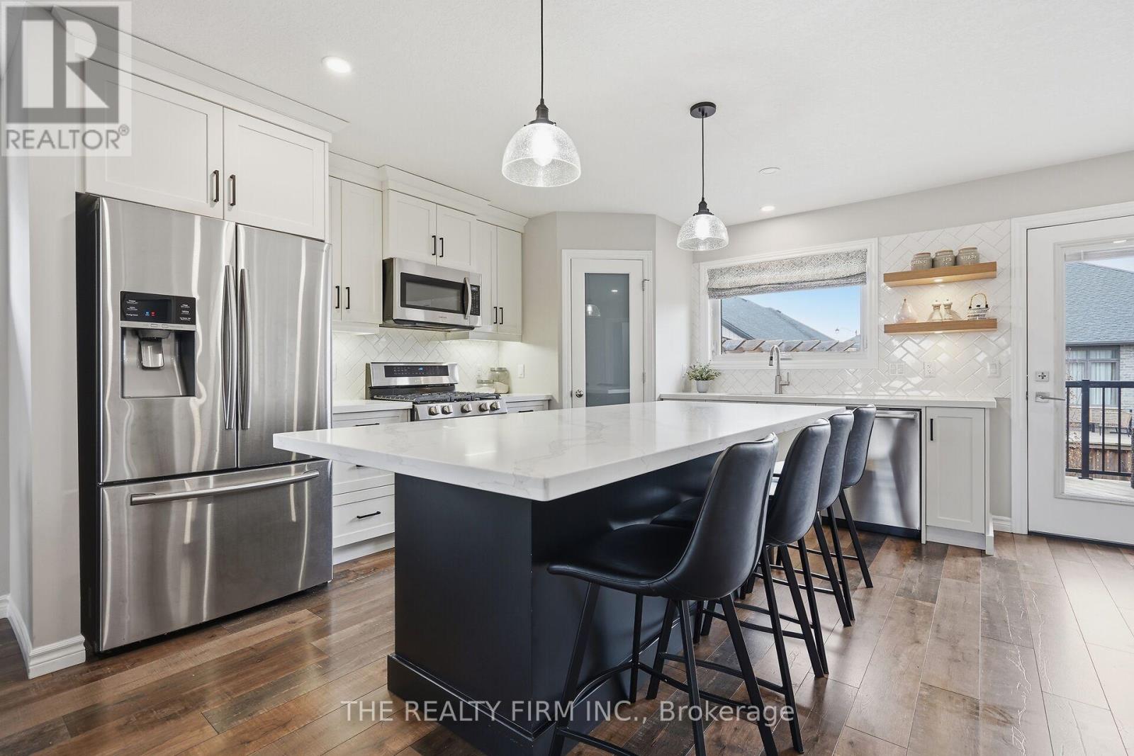 15 Glenwood Street, St. Thomas, Ontario  N5R 0G9 - Photo 10 - X12902416