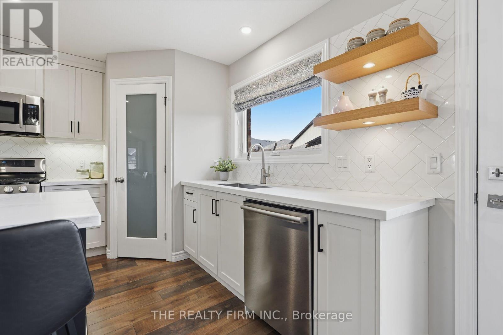 15 Glenwood Street, St. Thomas, Ontario  N5R 0G9 - Photo 11 - X12902416