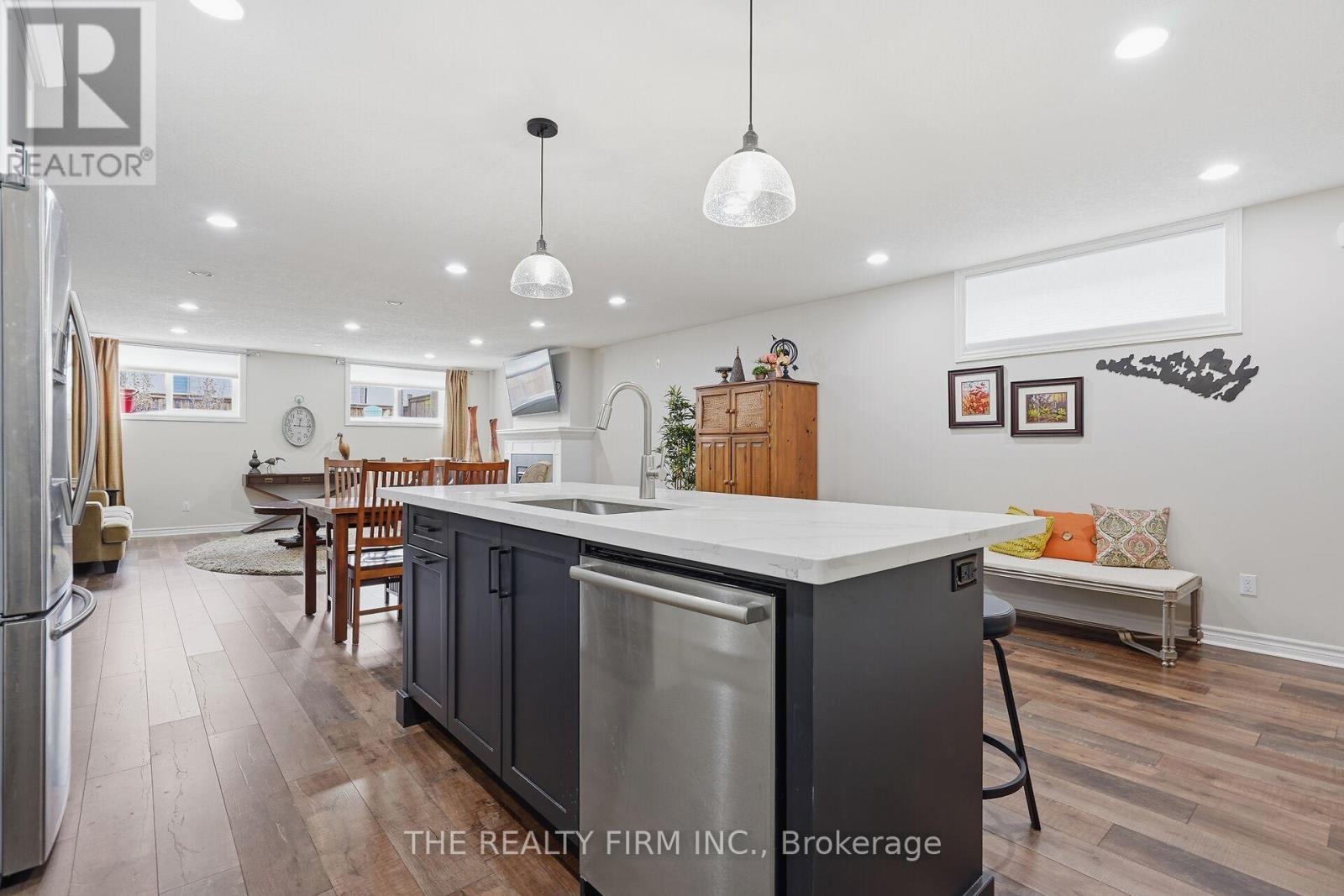 15 Glenwood Street, St. Thomas, Ontario  N5R 0G9 - Photo 28 - X12902416