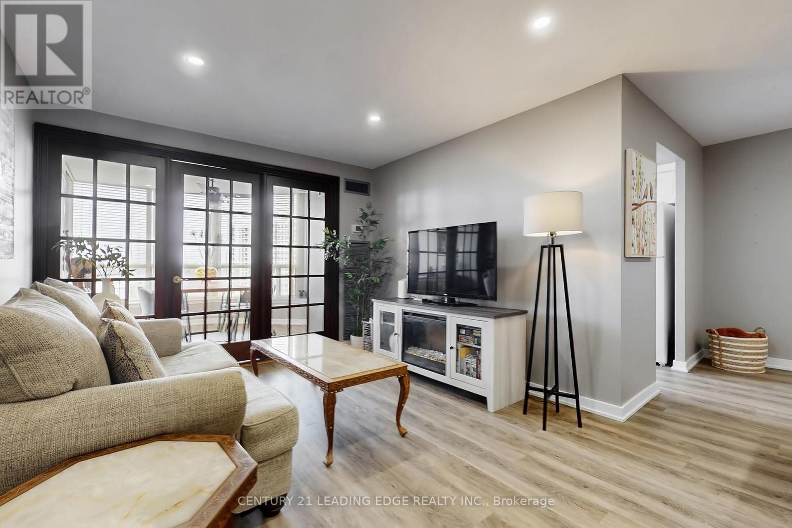 924 - 1880 VALLEY FARM ROAD, Pickering, Ontario