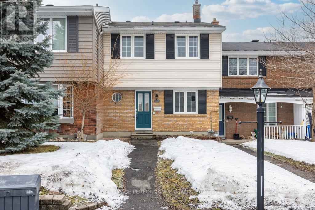 920 WALKLEY ROAD, Ottawa, Ontario