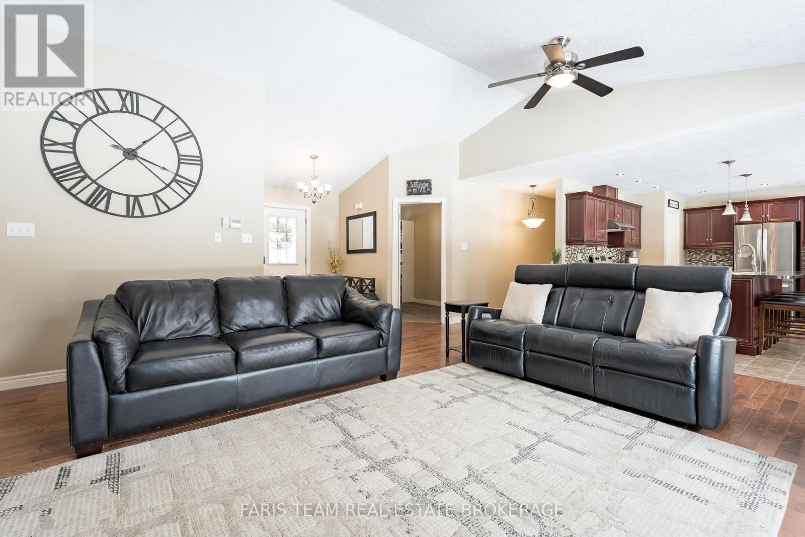 1973 Vespra Valley Road, Springwater, Ontario  L0L 1Y2 - Photo 14 - S12902406