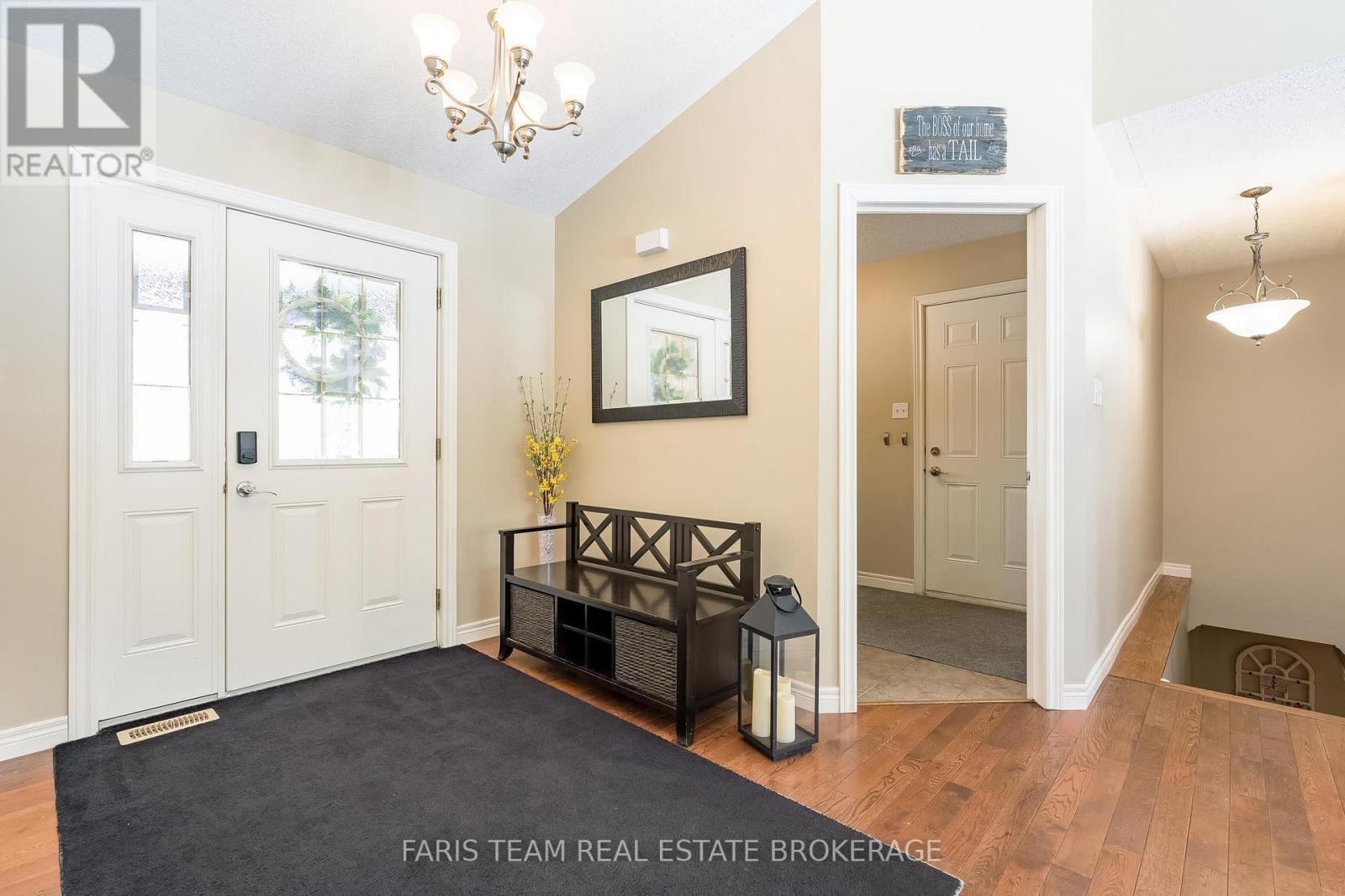 1973 Vespra Valley Road, Springwater, Ontario  L0L 1Y2 - Photo 4 - S12902406